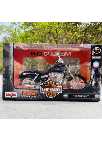 Harley Davidson 2006 FXDB Dyna Street Bob 1:12 Model Motosiklet